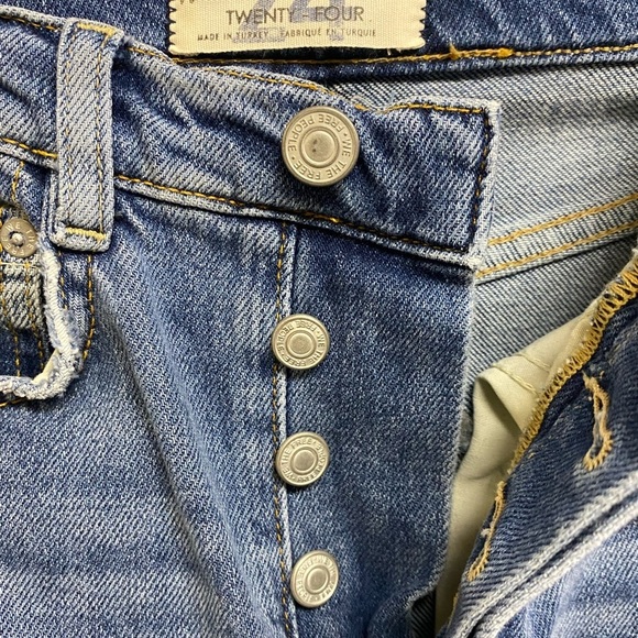 Free People NWT We The Free Women 24 Light Wash Blue Skinny Leg Jeans Distressed - Picture 4 of 11